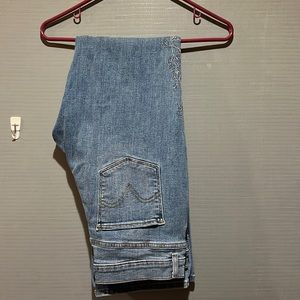 Size 10 Classic Fit Embroidered Levi Jeans
